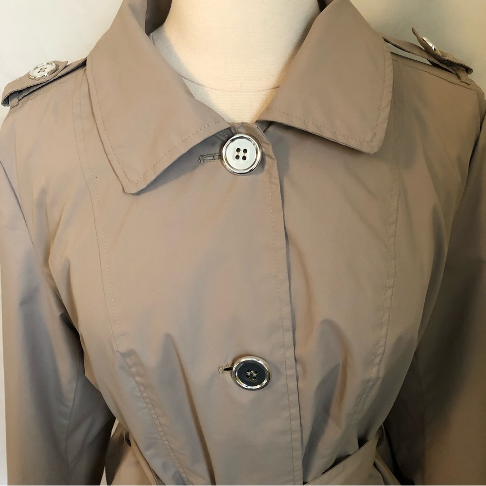 Lane Bryant Tan Short Trench Coat Button & draw string back design Size 14-16 - Picture 6 of 10